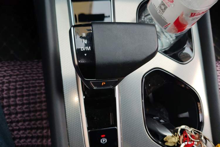 Used MG 7 2023 1.5T DCT Elegant & Graceful Edition Gear Lever