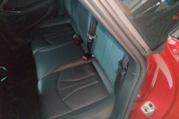 Used MG 7 2023 2.0T Automatic Trophy+ Ignition Glory Edition Interior 4