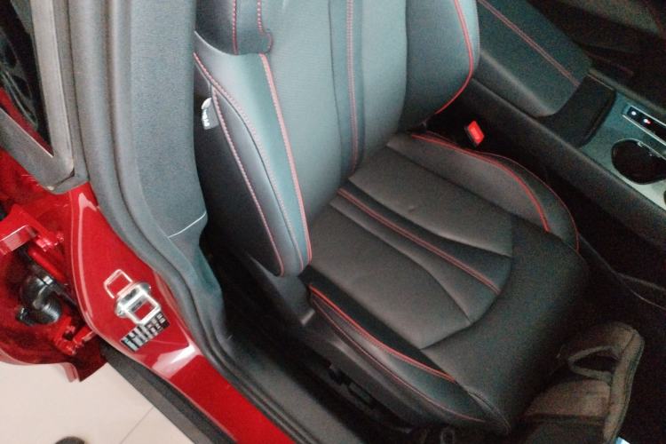 Used MG 7 2023 2.0T Automatic Trophy+ Ignition Glory Edition Right Front Seat