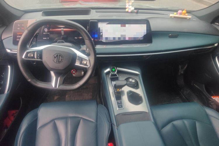 Used MG 7 2023 2.0T Automatic Trophy+ Ignition Glory Edition Center Console