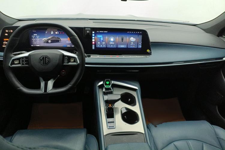 Used MG 7 2023 2.0T Automatic Hunter Luxury Edition Center Console