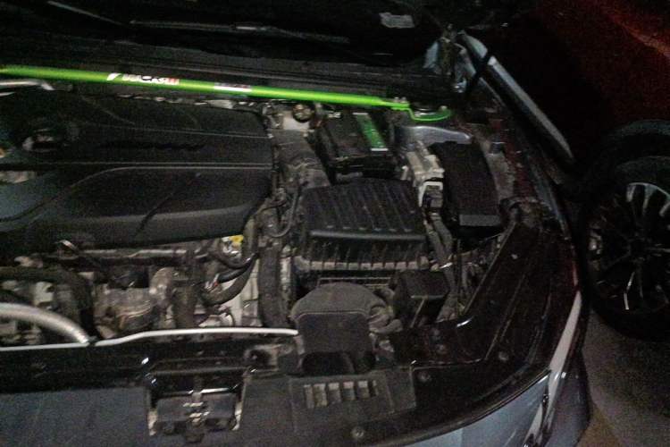 Used MG 7 2023 2.0T Automatic Hunter Luxury Edition Engine Bay Left