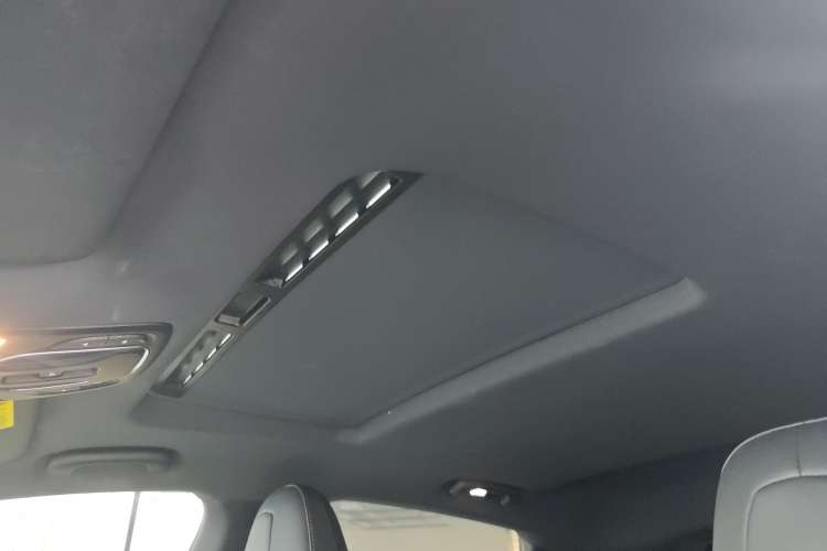 Used MG 7 2023 2.0T Automatic Hunter Luxury Edition Headliner