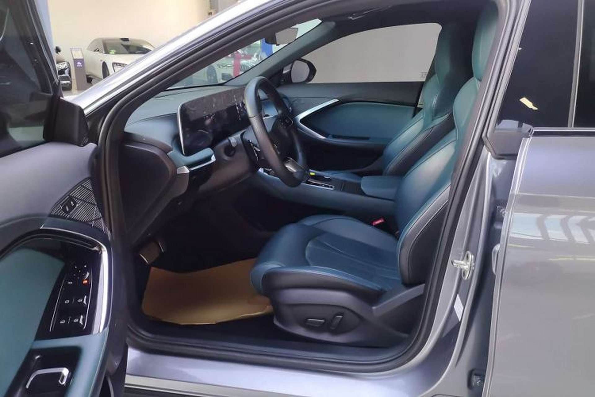 Used MG 7 2023 2.0T Automatic Hunter Luxury Edition Left Front Seat