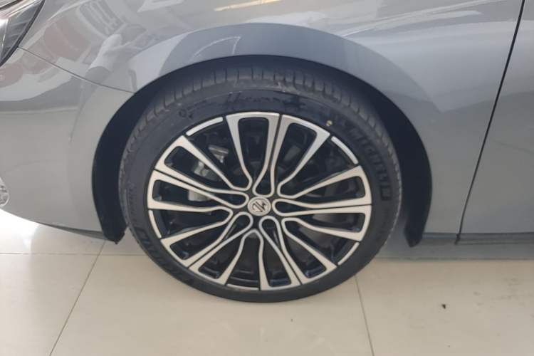Used MG 7 2023 2.0T Automatic Hunter Luxury Edition Left Front Wheel Hub