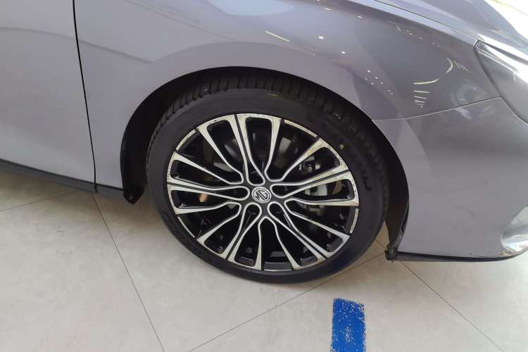 Used MG 7 2023 2.0T Automatic Hunter Luxury Edition Left Rear Wheel Hub