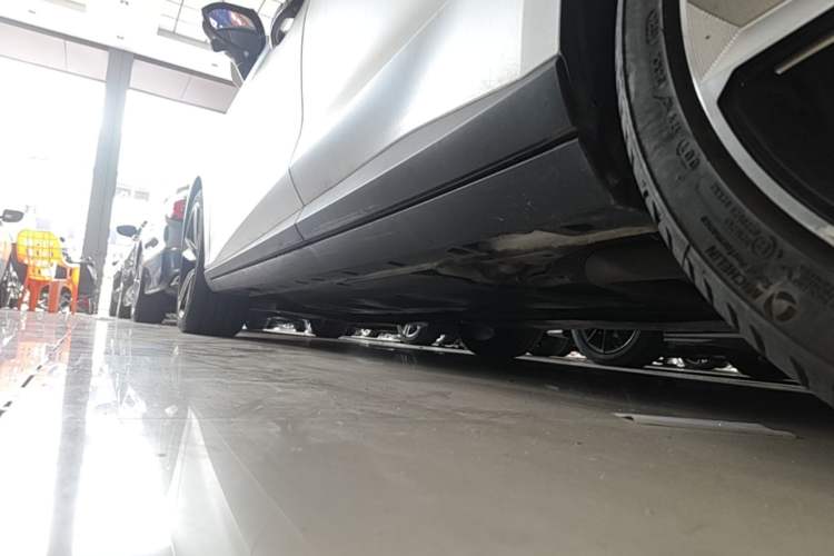 Used MG 7 2023 1.5T DCT Elegant & Graceful Edition Left Side Sill