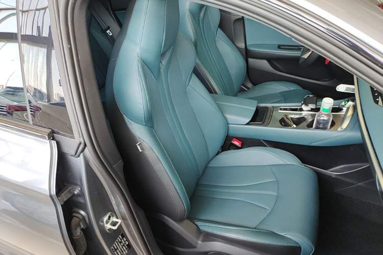 Used MG 7 2023 2.0T Automatic Hunter Luxury Edition Right Front Seat