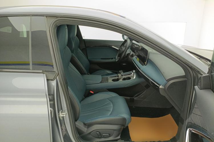 Used MG 7 2023 2.0T Automatic Hunter Luxury Edition Right Front Seat