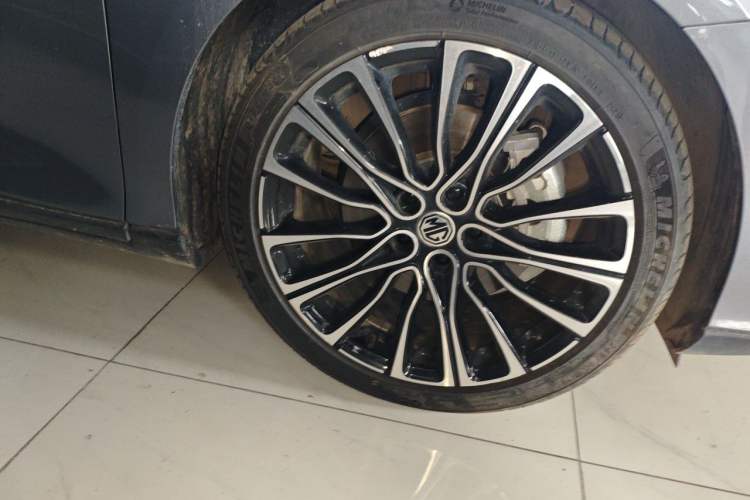 Used MG 7 2023 2.0T Automatic Hunter Luxury Edition Right Front Wheel Hub