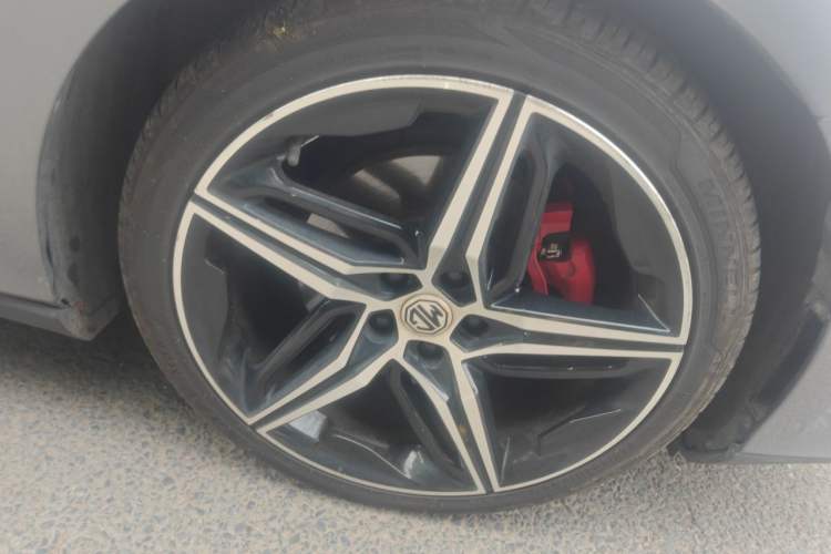 Used MG 7 2023 2.0T Automatic Trophy+ Ignition Glory Edition Right Front Wheel Hub