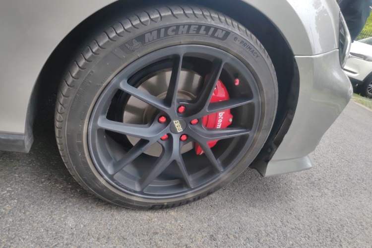 Used MG 7 2023 2.0T Automatic Hunter Luxury Edition Right Front Wheel Hub