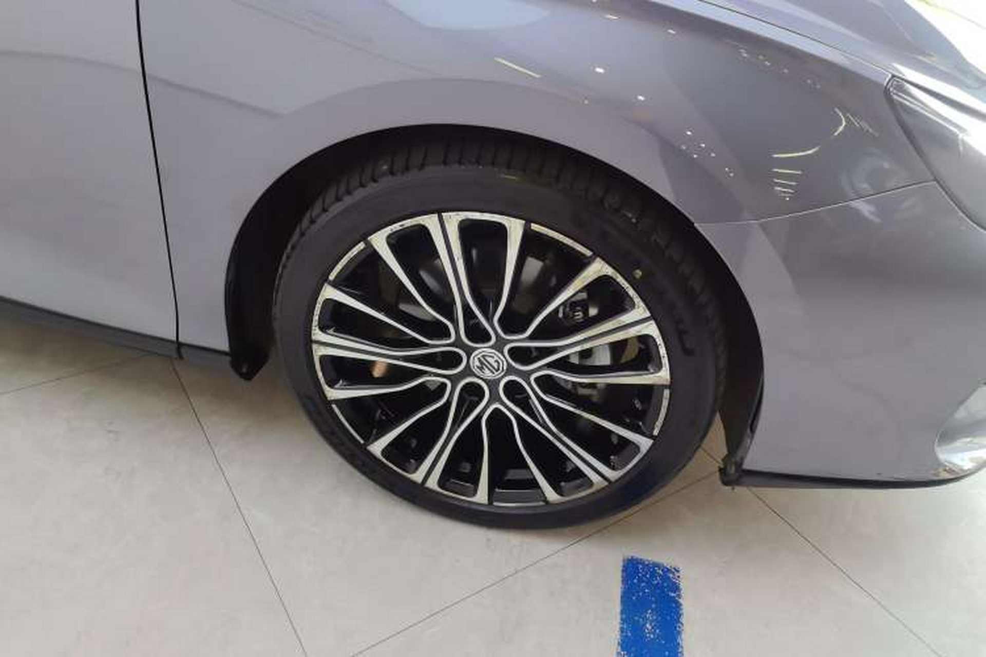 Used MG 7 2023 2.0T Automatic Hunter Luxury Edition Right Front Wheel Hub