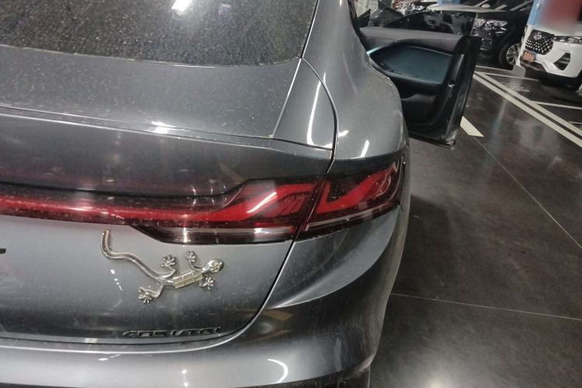 Used MG 7 2023 2.0T Automatic Hunter Luxury Edition Right Rear Taillight
