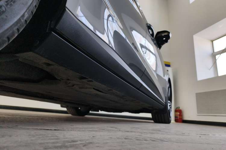 Used MG 7 2023 2.0T Automatic Trophy+ Ignition Glory Edition Right Side Sill