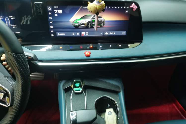 Used MG 7 2023 2.0T Automatic Hunter Luxury Edition Audio And AC Panel