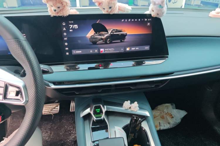 Used MG 7 2023 2.0T Automatic Hunter Luxury Edition Audio And AC Panel