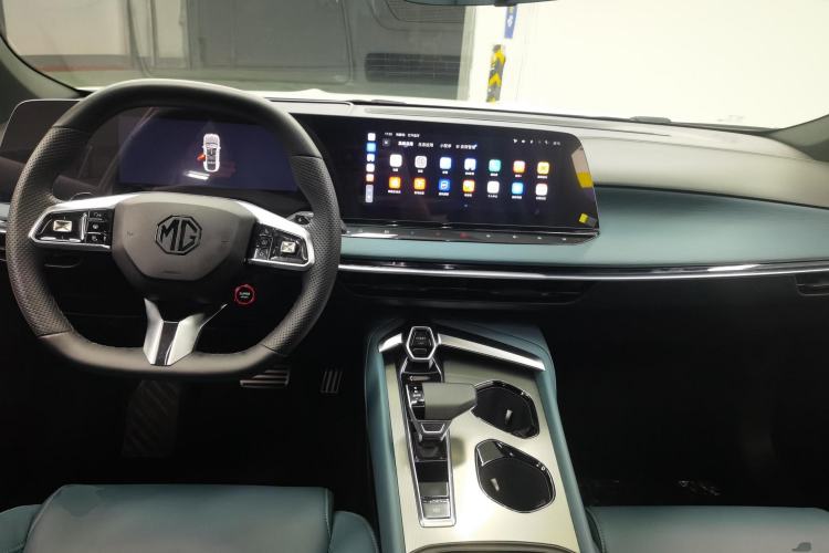 Used MG 7 2023 1.5T DCT Luxurious Supreme Edition Center Console