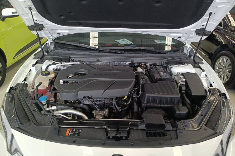 Used MG 7 2023 2.0T Automatic Hunter Luxury Edition Engine Bay