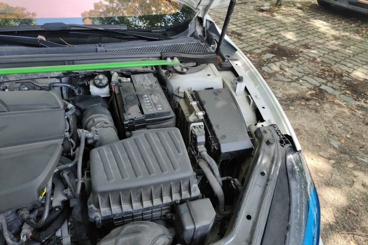 Used MG 7 2023 2.0T Automatic Trophy+ Ignition Glory Edition Engine Bay Left