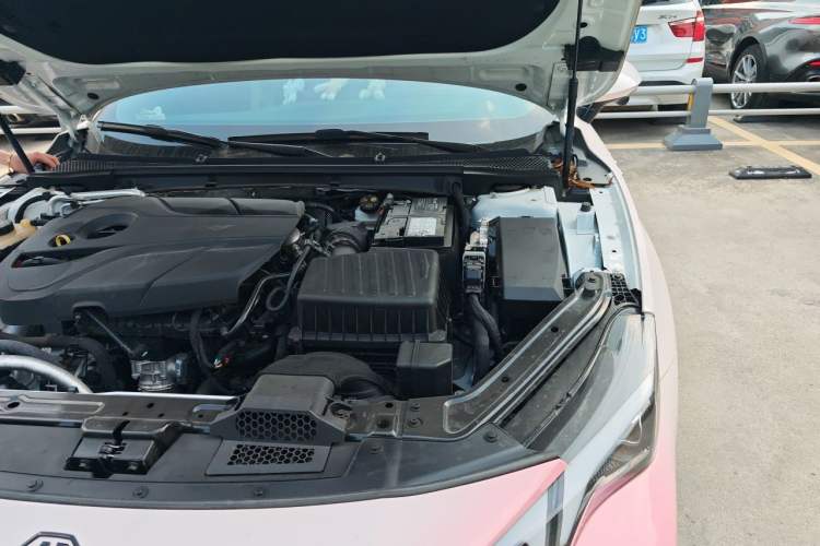 Used MG 7 2023 2.0T Automatic Hunter Luxury Edition Engine Bay Left