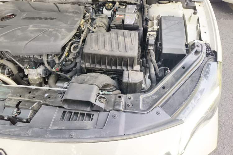 Used MG 7 2023 2.0T Automatic Hunter Luxury Edition Engine Bay Left