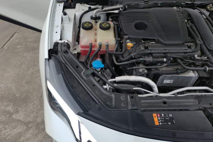 Used MG 7 2023 1.5T DCT Luxurious Supreme Edition Engine Bay Right
