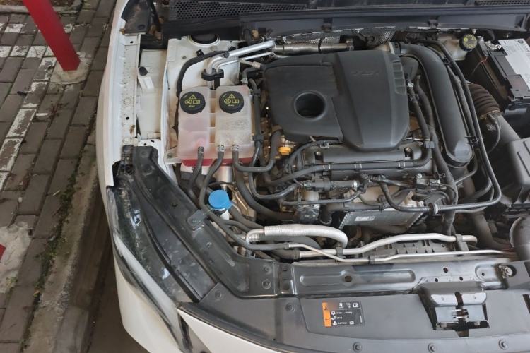 Used MG 7 2023 1.5T DCT Luxurious Supreme Edition Engine Bay Right