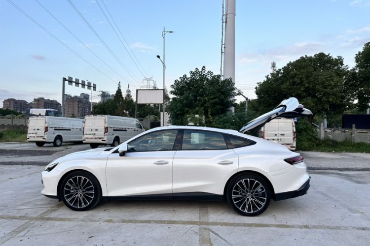 Used MG 7 2023 1.5T DCT Elegant & Graceful Edition Exterior 4