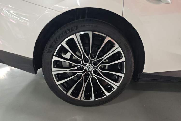 Used MG 7 2023 2.0T Automatic Hunter Luxury Edition Exterior 5