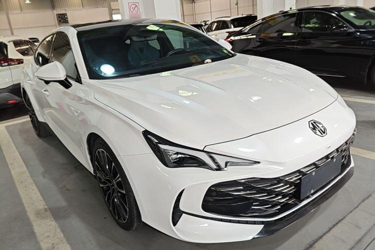 Used MG 7 2023 1.5T DCT Elegant & Graceful Edition Front Right 45 Deg