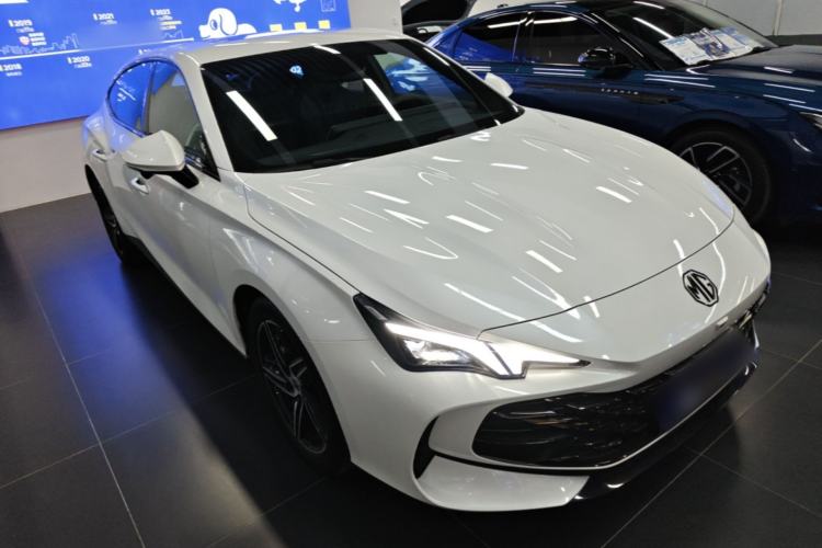 Used MG 7 2023 1.5T DCT Luxurious Supreme Edition Front Right 45 Deg