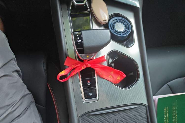 Used MG 7 2023 1.5T DCT Elegant & Graceful Edition Gear Lever
