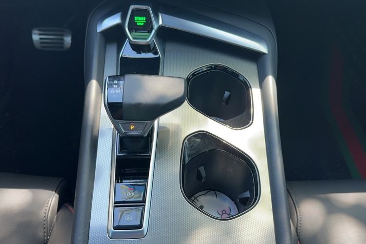 Used MG 7 2023 2.0T Automatic Hunter Luxury Edition Gear Lever