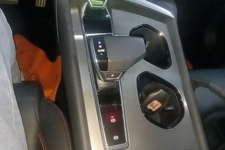 Used MG 7 2023 1.5T DCT Elegant & Graceful Edition Gear Lever