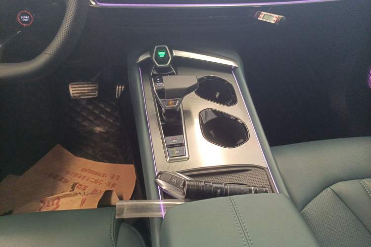 Used MG 7 2023 2.0T Automatic Hunter Luxury Edition Gear Lever