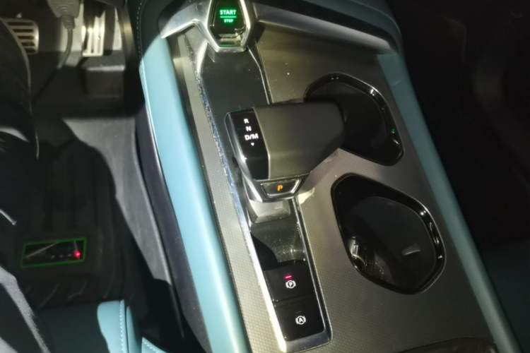 Used MG 7 2023 1.5T DCT Luxurious Supreme Edition Gear Lever