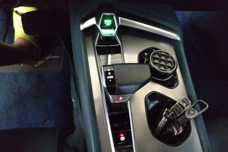 Used MG 7 2023 2.0T Automatic Hunter Luxury Edition Gear Lever