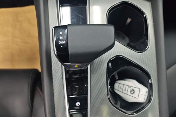 Used MG 7 2023 1.5T DCT Elegant & Graceful Edition Gear Lever