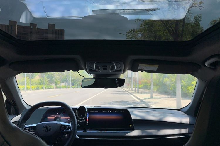 Used MG 7 2023 2.0T Automatic Hunter Luxury Edition Headliner