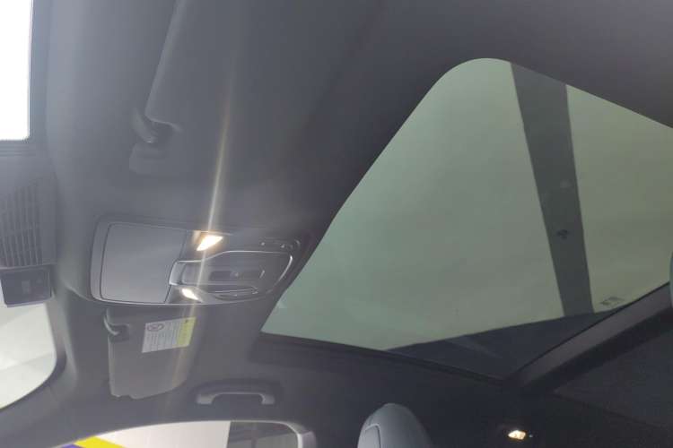 Used MG 7 2023 2.0T Automatic Hunter Luxury Edition Headliner