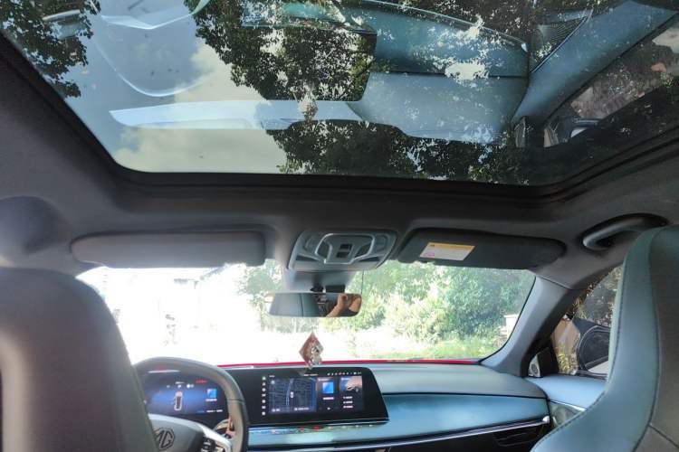 Used MG 7 2023 2.0T Automatic Trophy+ Ignition Glory Edition Headliner