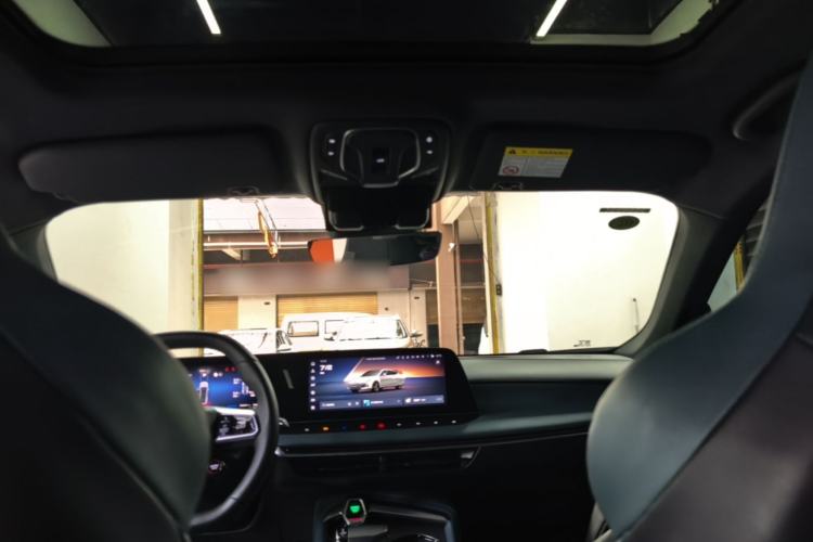 Used MG 7 2023 2.0T Automatic Hunter Luxury Edition Headliner
