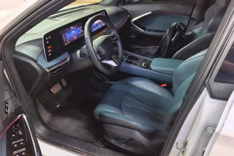 Used MG 7 2023 2.0T Automatic Hunter Luxury Edition Left Front Seat