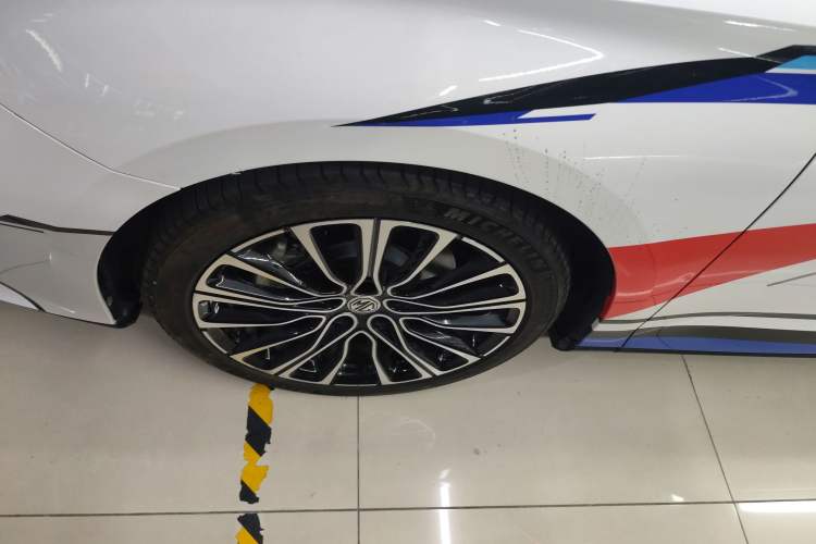 Used MG 7 2023 2.0T Automatic Hunter Luxury Edition Left Front Wheel Hub