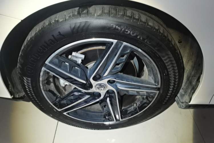 Used MG 7 2023 1.5T DCT Luxurious Supreme Edition Left Front Wheel Hub