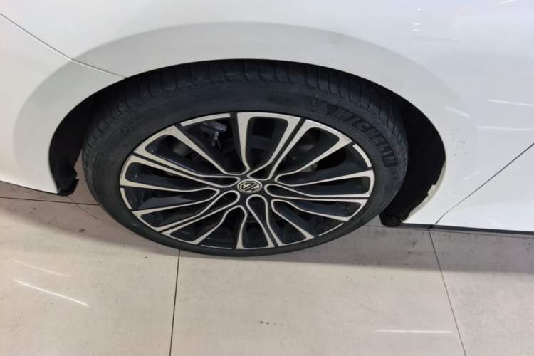 Used MG 7 2023 2.0T Automatic Hunter Luxury Edition Left Front Wheel Hub