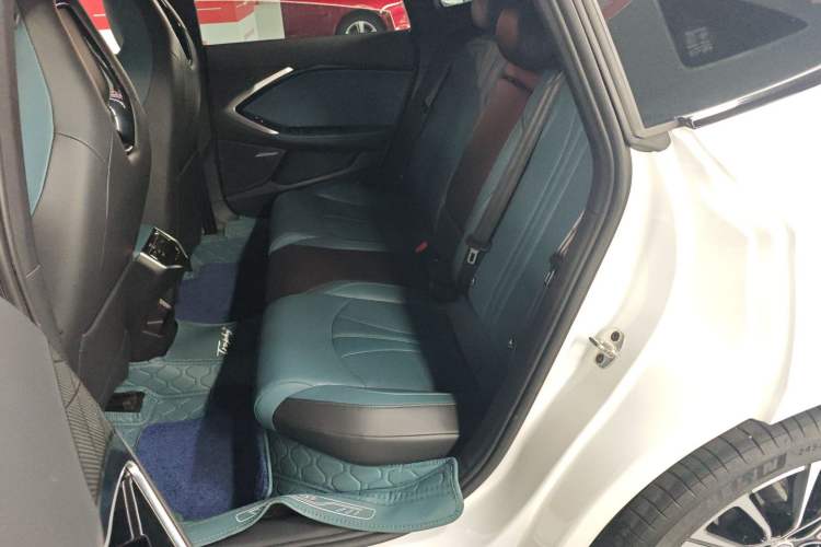 Used MG 7 2023 2.0T Automatic Hunter Luxury Edition Left Rear Seat