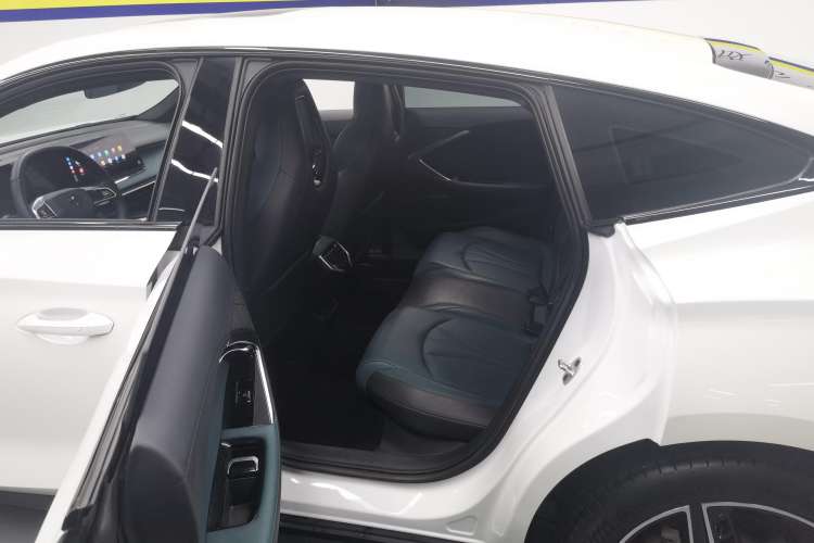 Used MG 7 2023 1.5T DCT Luxurious Supreme Edition Left Rear Seat