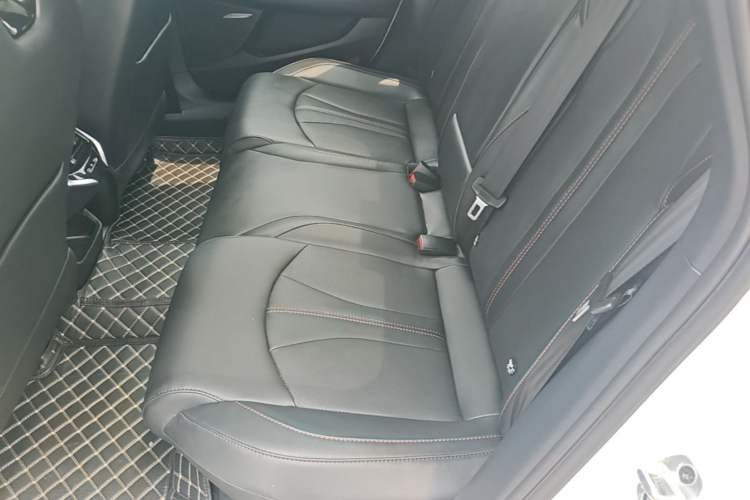 Used MG 7 2023 2.0T Automatic Hunter Luxury Edition Left Rear Seat